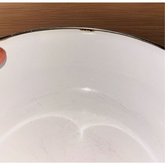 Vintage Enamel Metal Nesting Bowls Set Of 3 - Picture 5 of 6